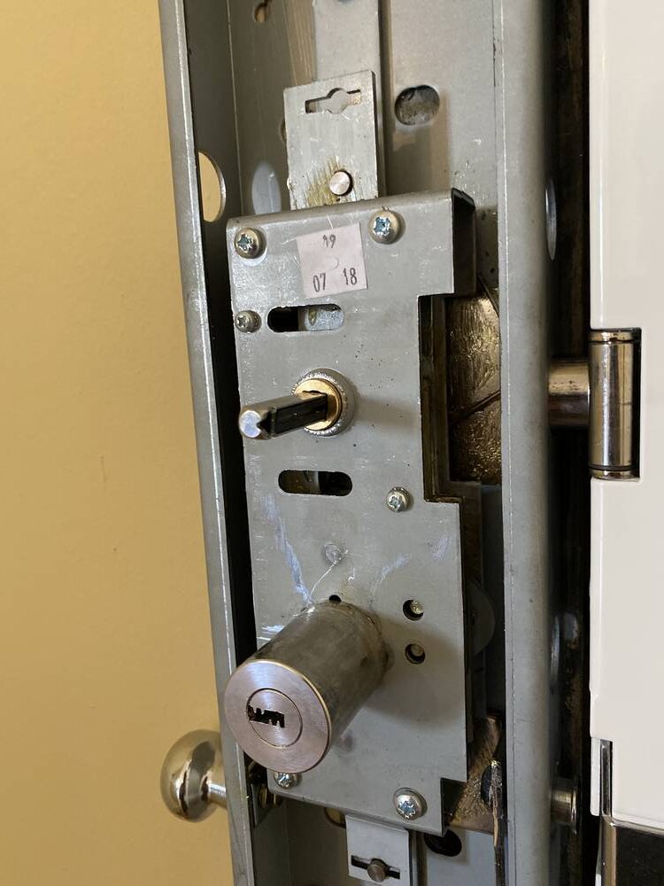 Remplacement du jeu de cylindre Muel Vak à Asnières sur Seine Remplacement du jeu de cylindre Muel Vak à Asnières sur Seine